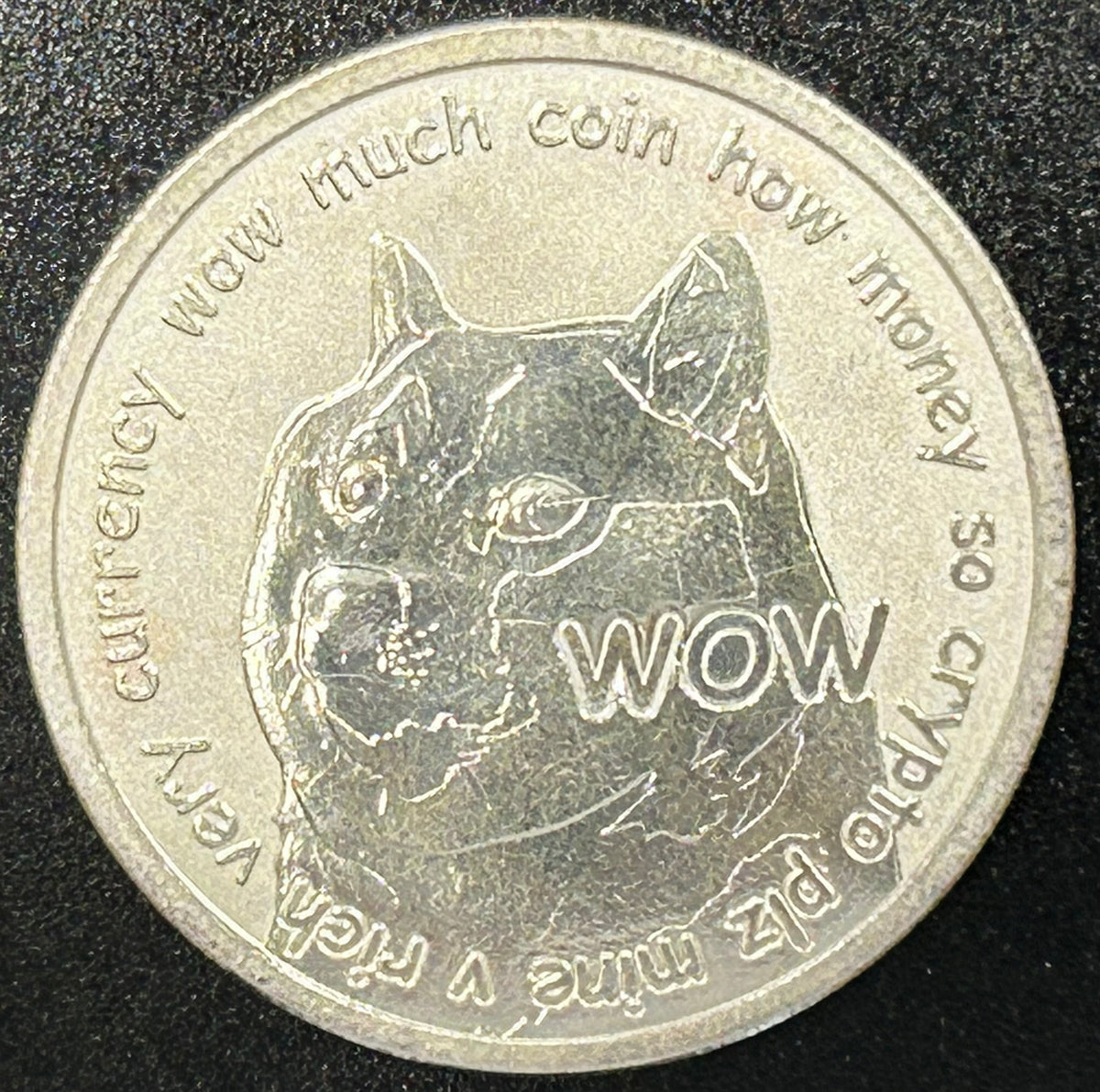 1 Troy Oz .999 Fine Silver Wolf Howling Round