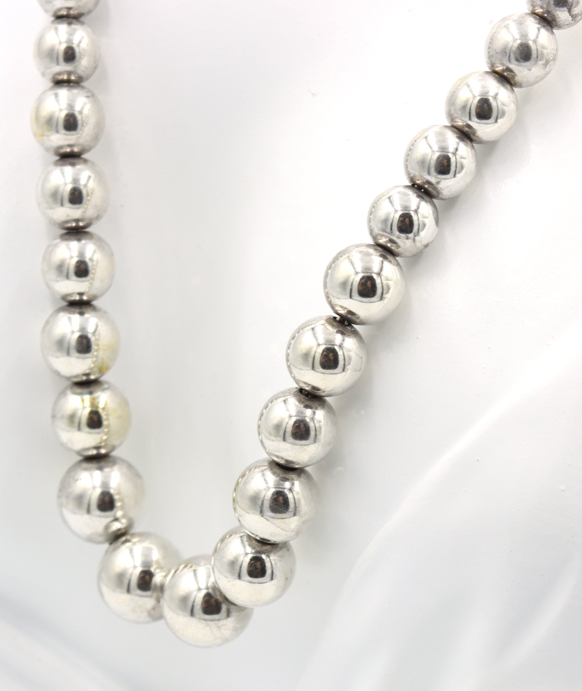Tiffany & Co Hardware Graduated ball necklace