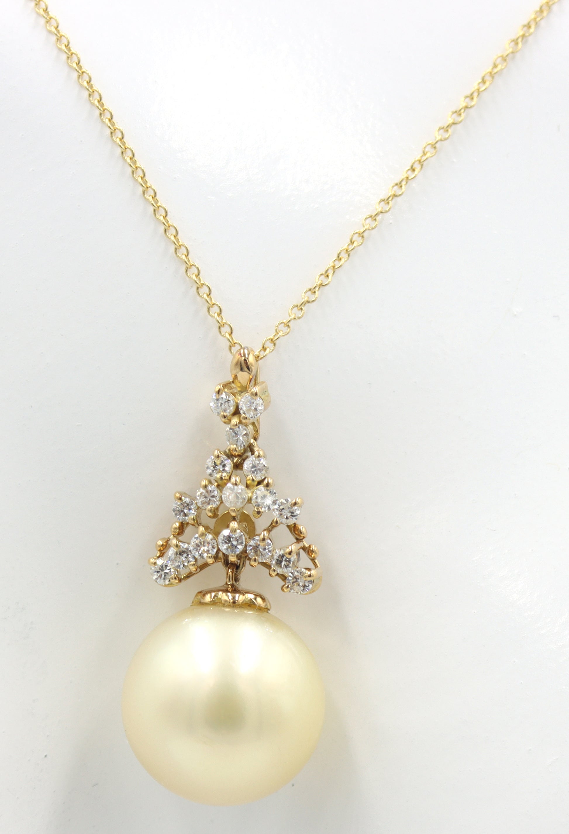 18kt Yellow Gold Golden South Sea Pearl and Diamond Pendant on Chain