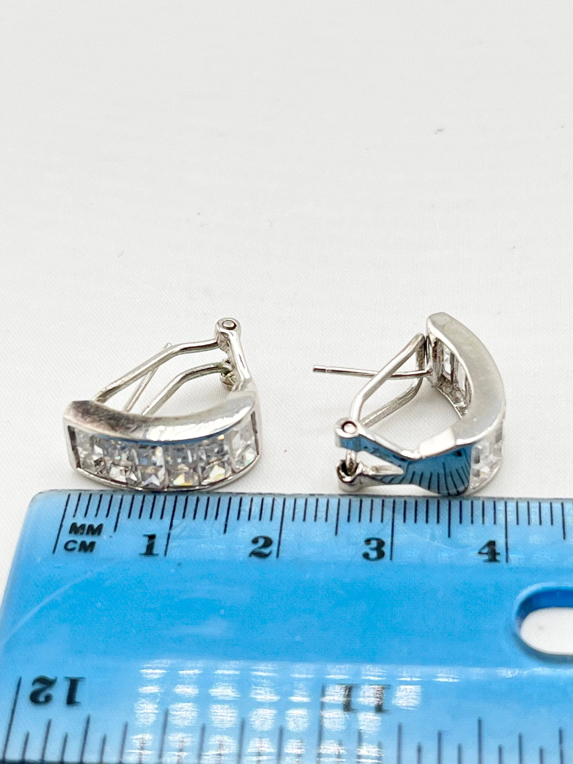 925 Sterling Silver Baguette Cut CZ  Oval Hoop Earrings