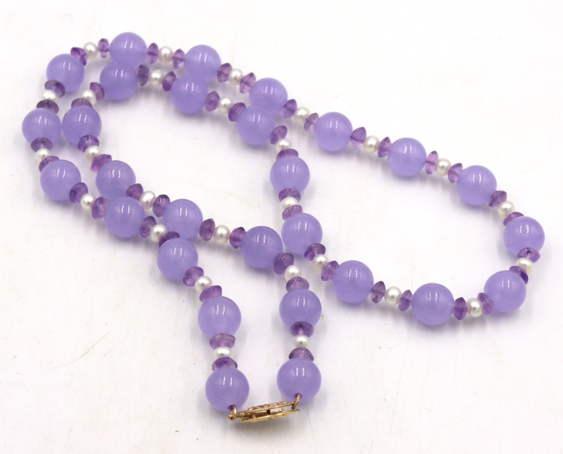 Amethyst and pearl beaded necklace