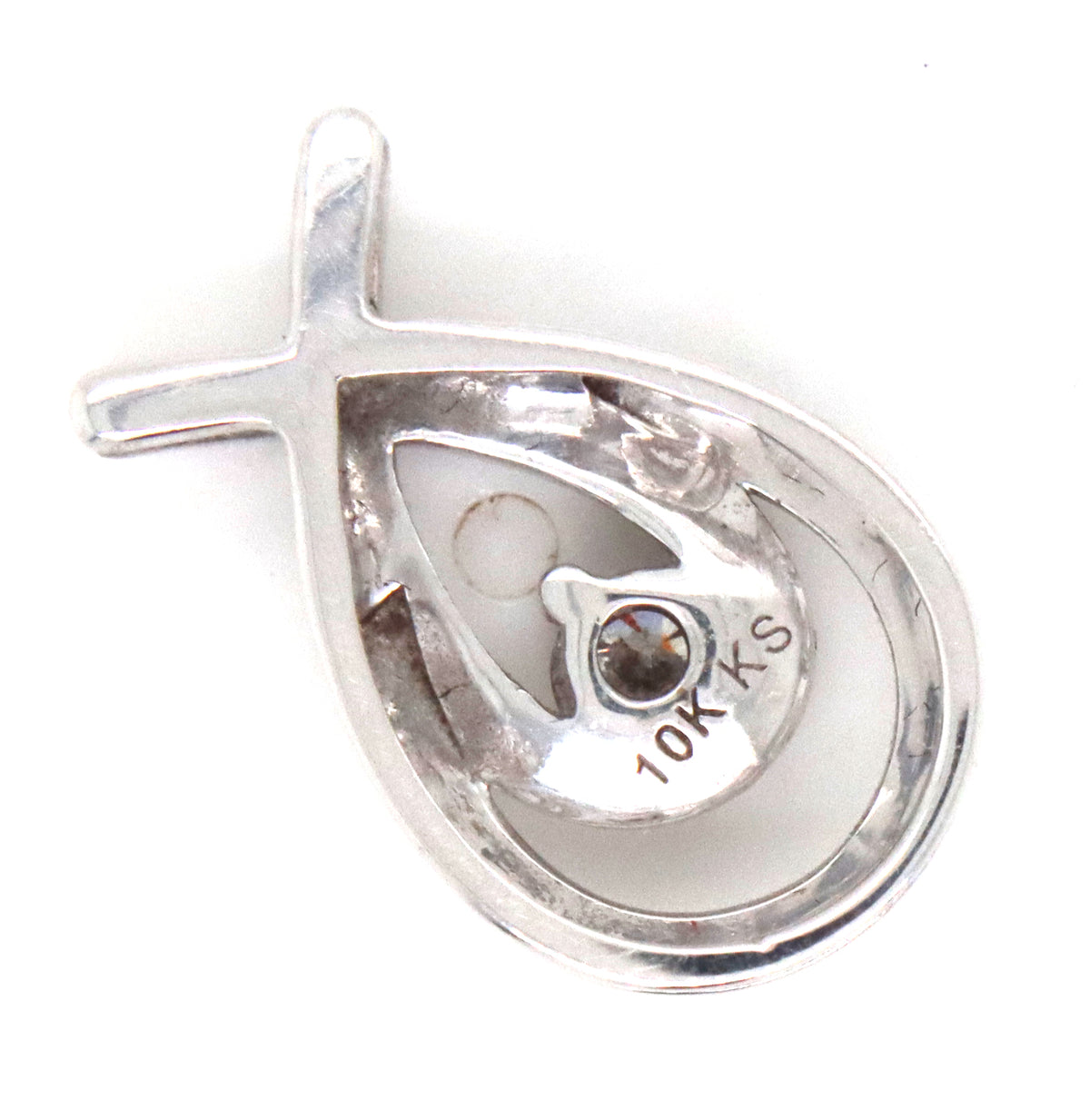 10kt White gold diamond pendant