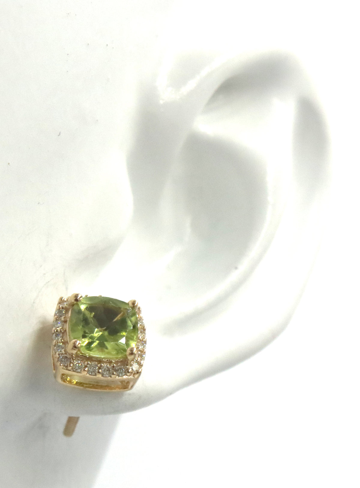10kt Yellow gold Peridot and diamond stud earrings