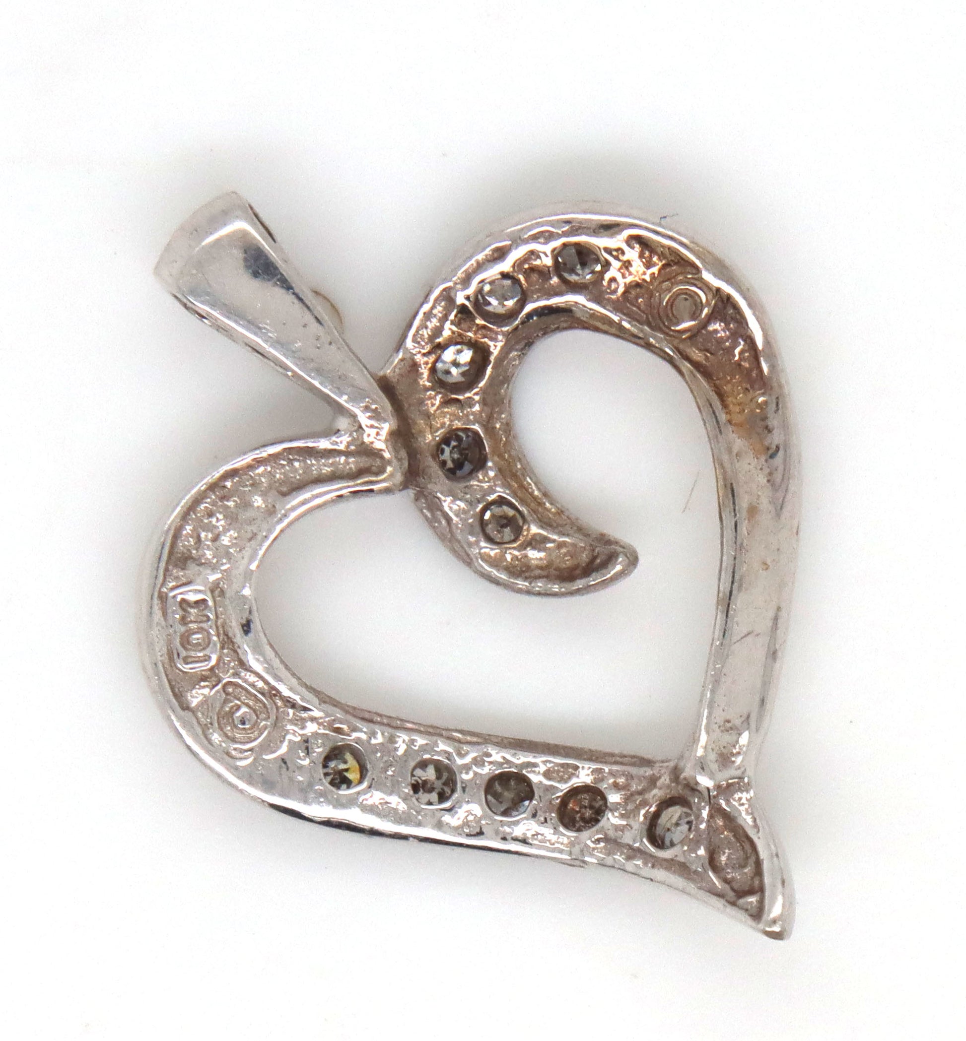 14kt White gold heart shaped diamond pendant