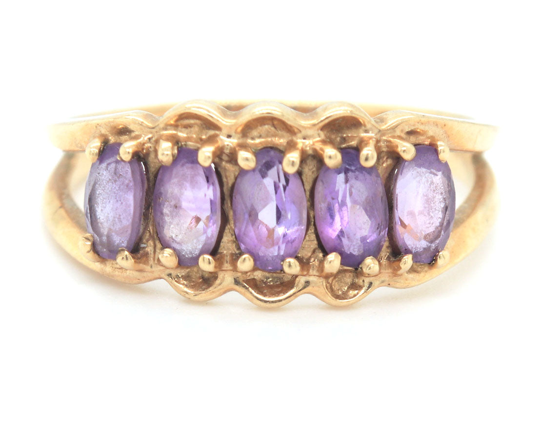 10kt Yellow gold 5 oval amethyst ring