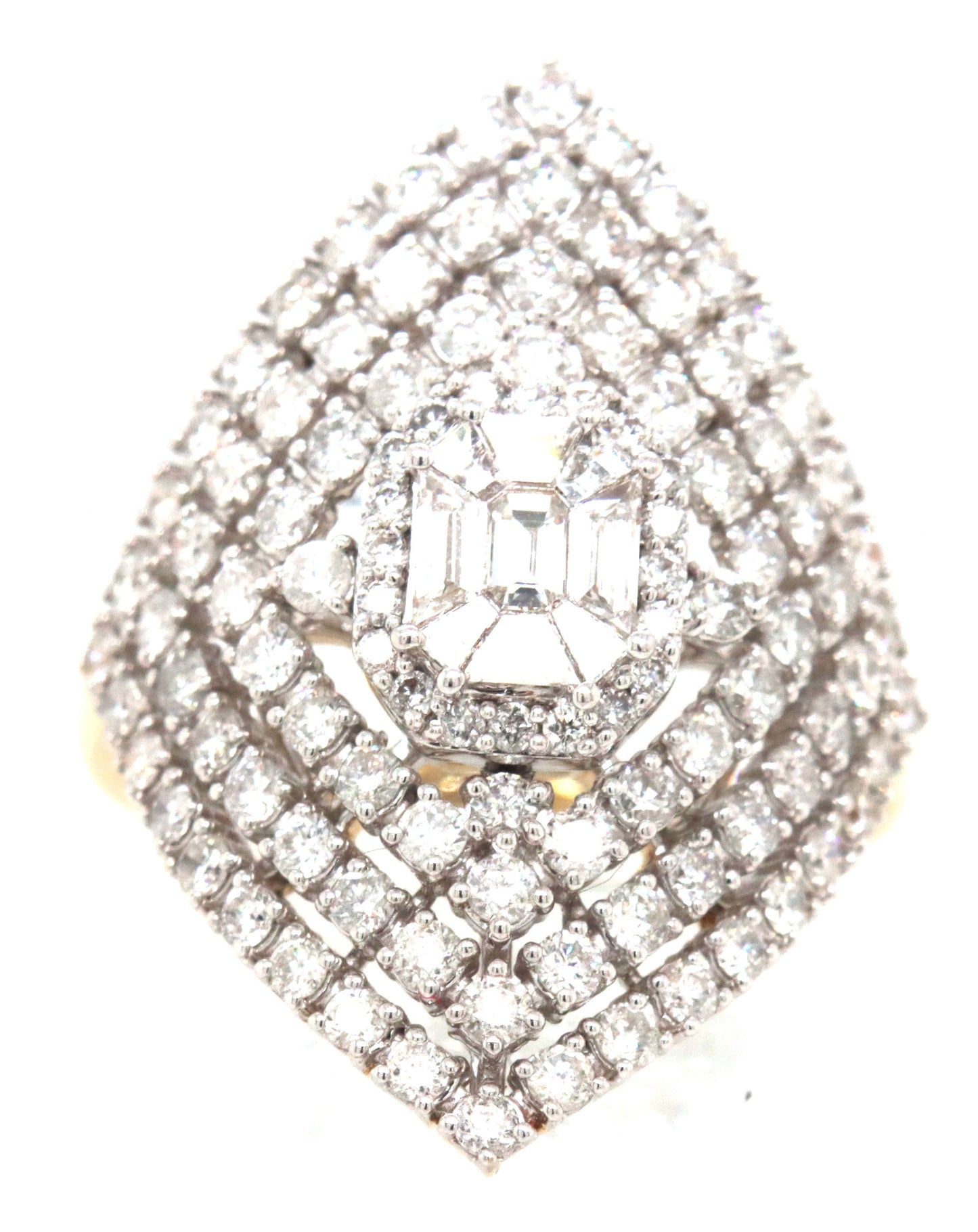 10kt Yellow gold 2.42ctw diamond cluster ring