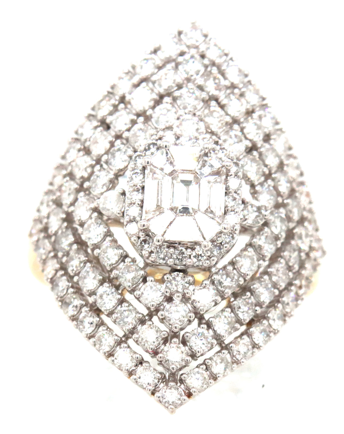 10kt Yellow gold 2.42ctw diamond cluster ring