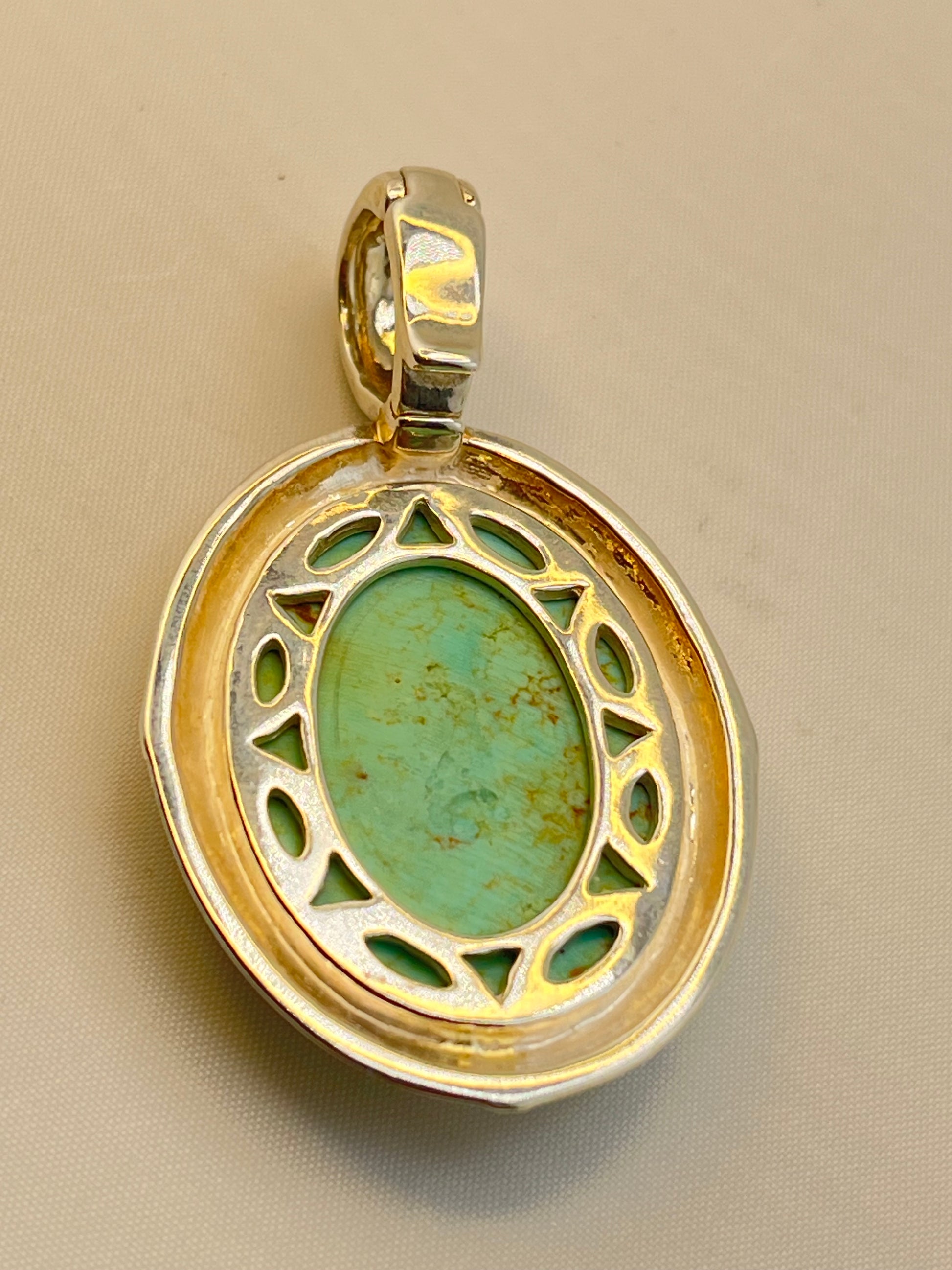 925 Sterling Silver Vintage Southwestern Style Turquoise Oval Shape Pendant