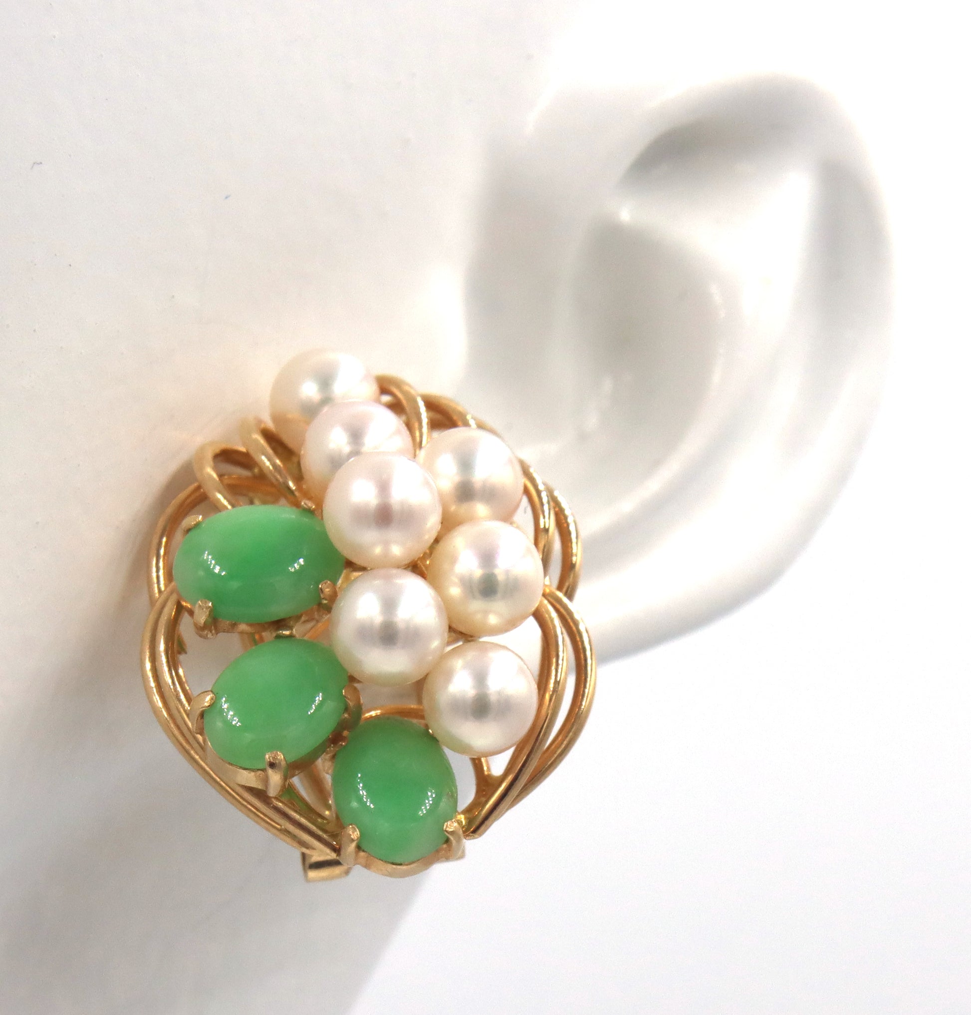 14kt Yellow gold white fresh water pearl and Jade earrings