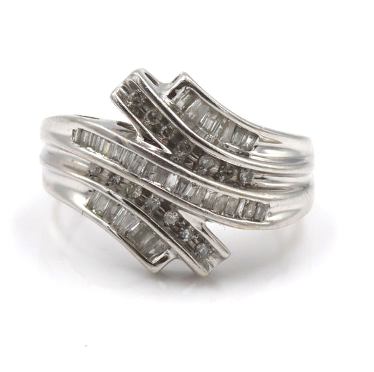 10kt White gold diamond cluster ring