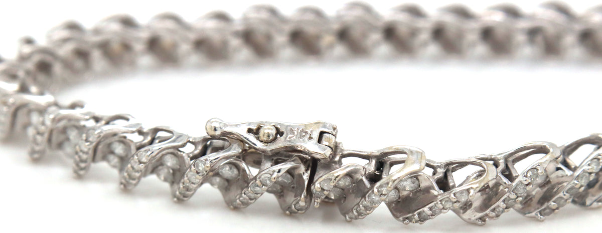 14kt White gold diamond link bracelet