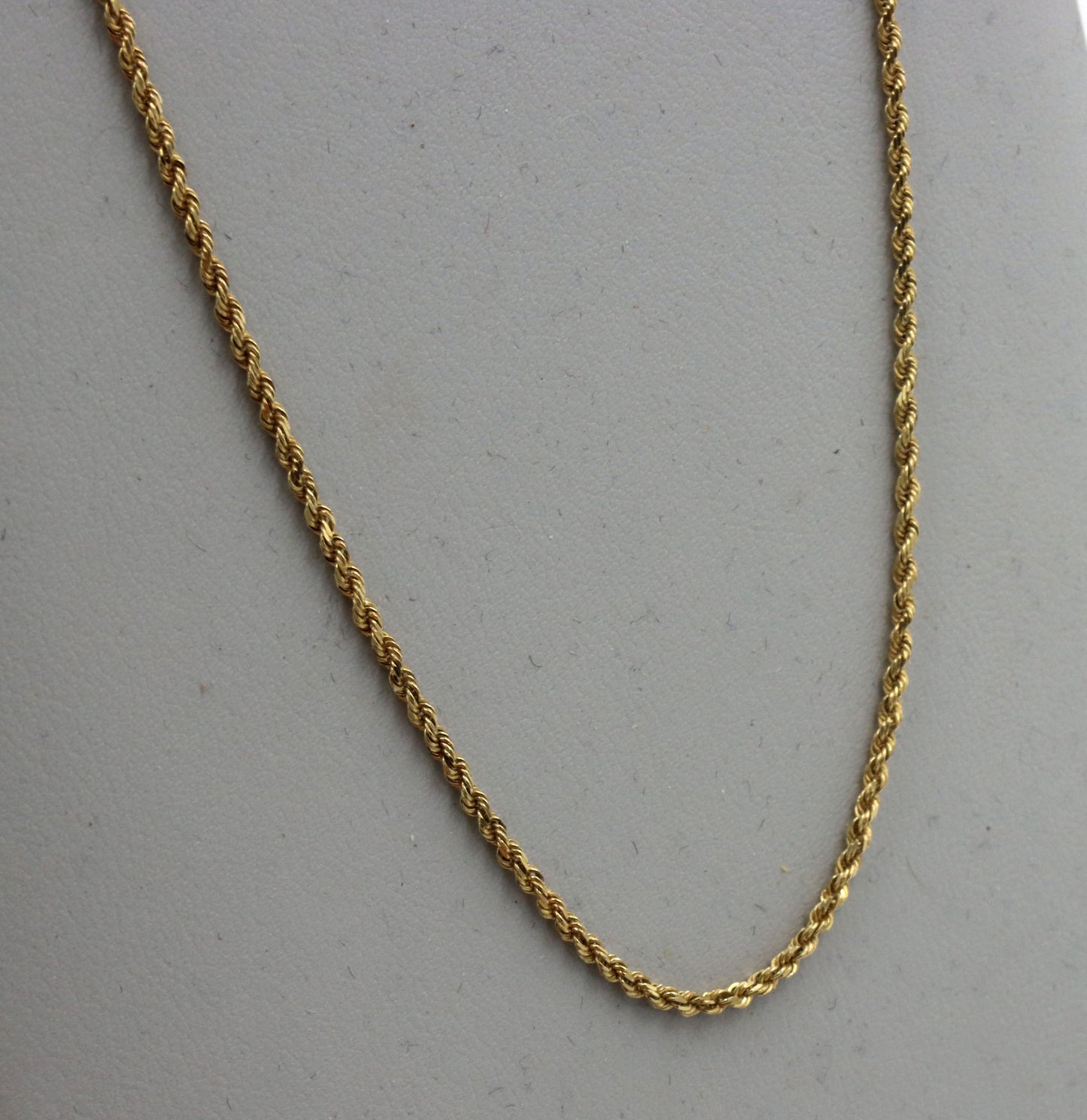 14kt Yellow gold rope chain necklace