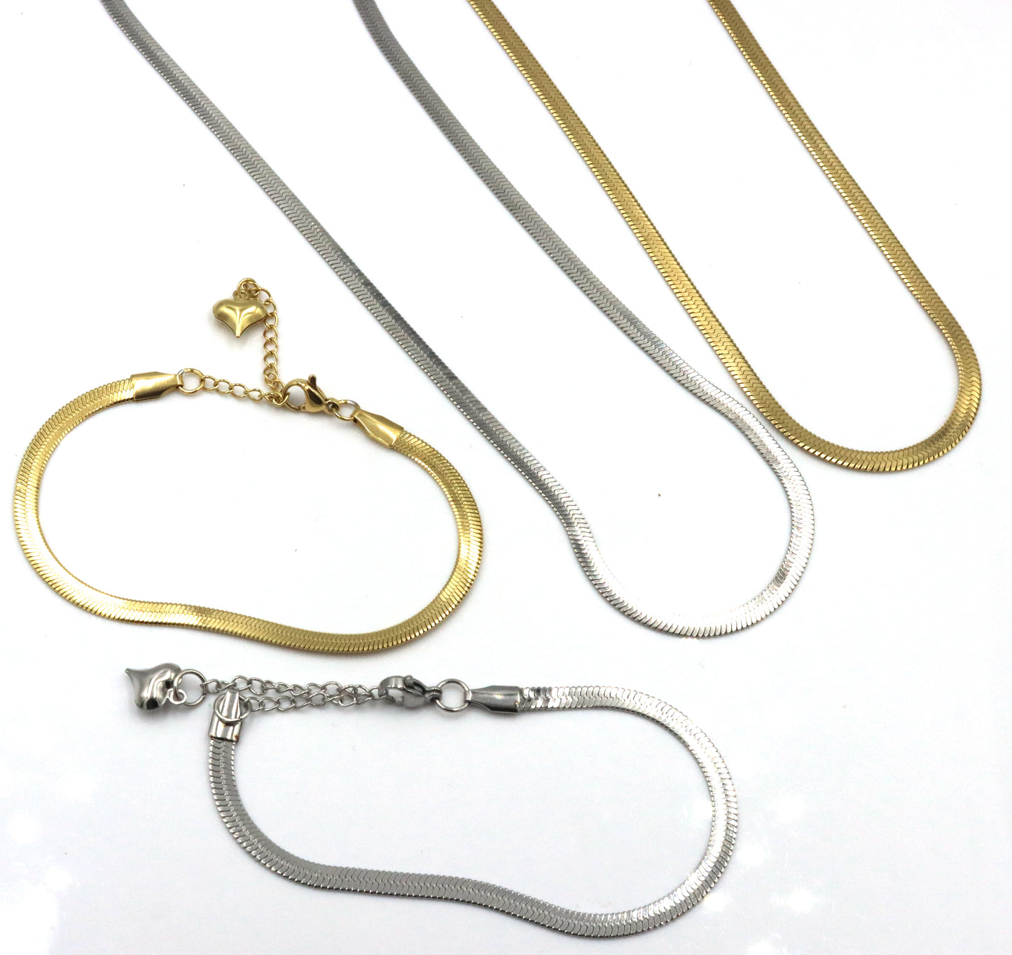 Set of 2 necklaces and matching bracelets