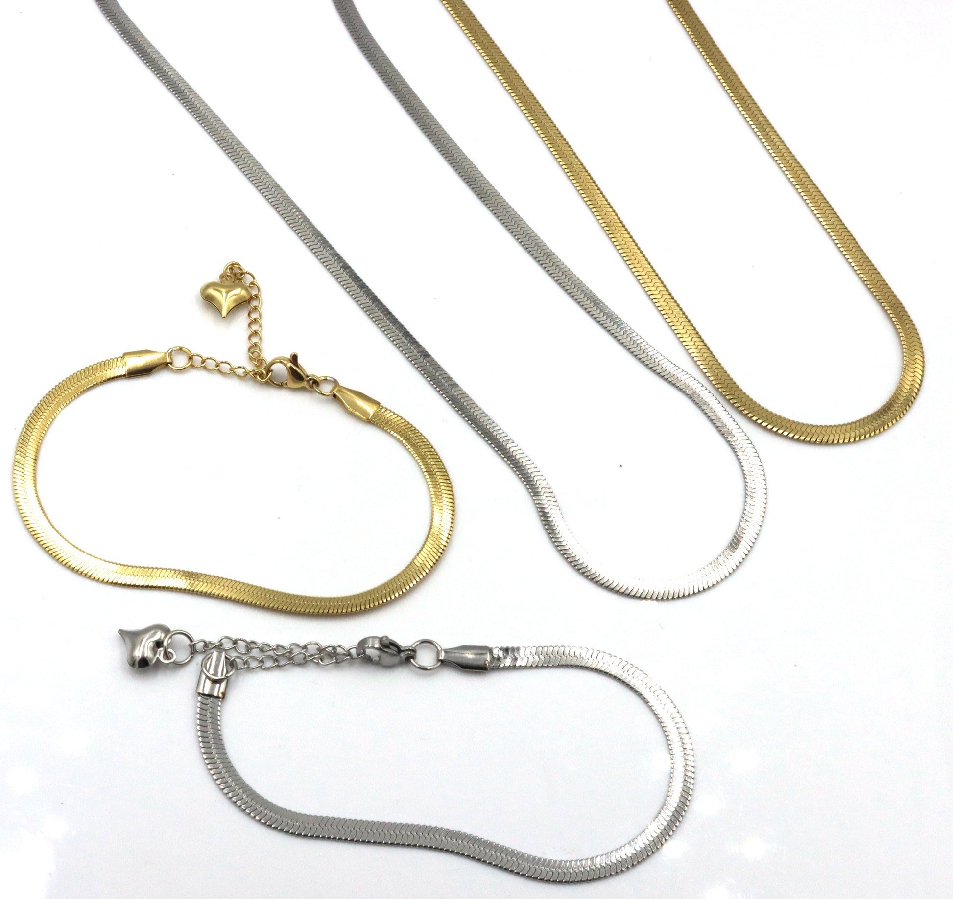 Set of 2 necklaces and matching bracelets