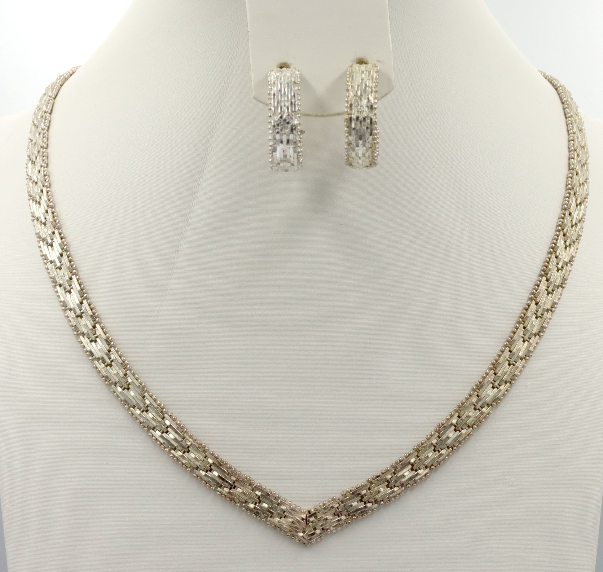 Set of 925 sterling silver textured basketweave chevron V shaped necklace and earrings