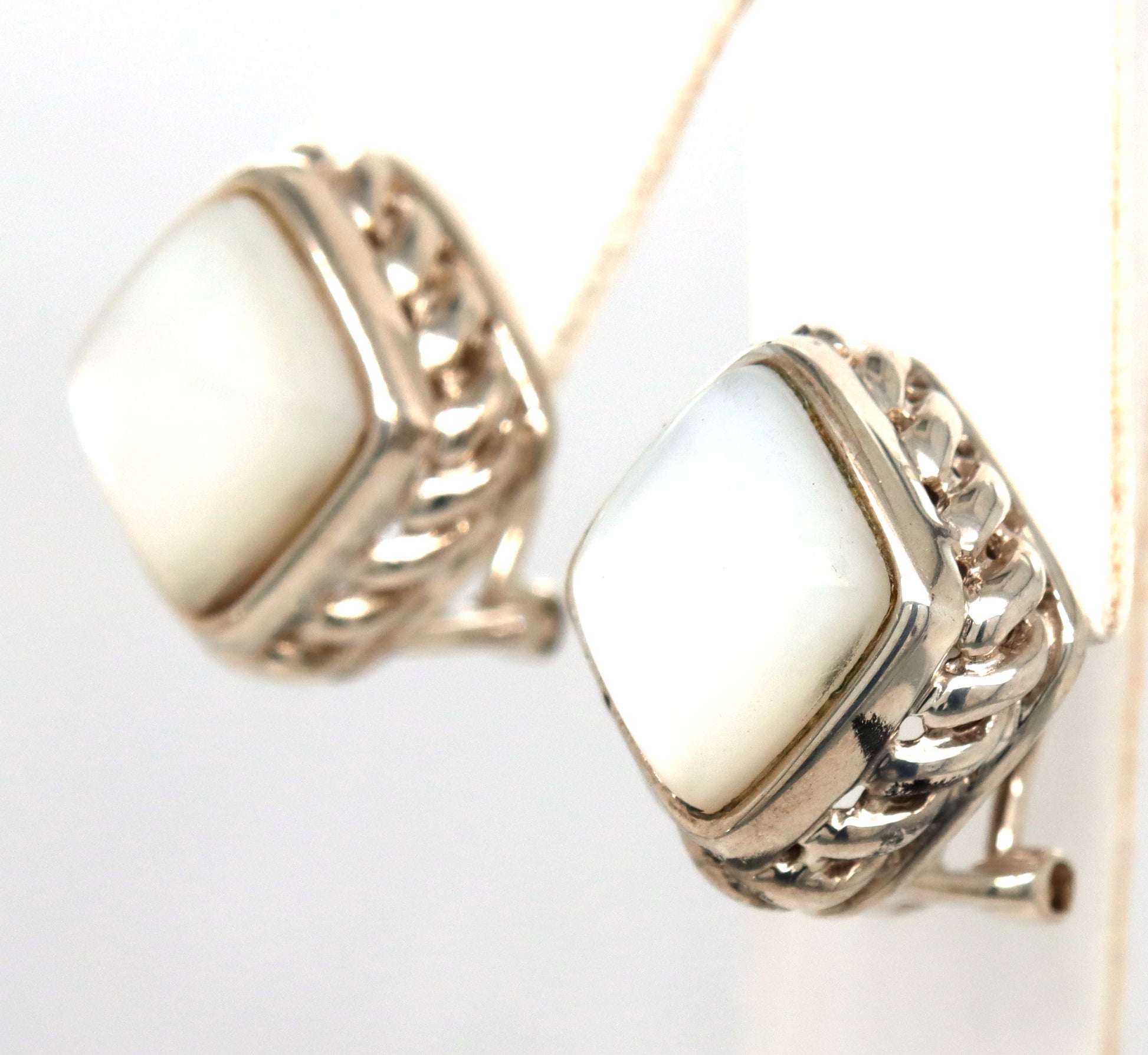 925 Sterling silver Mother of pearl cable classic earrings