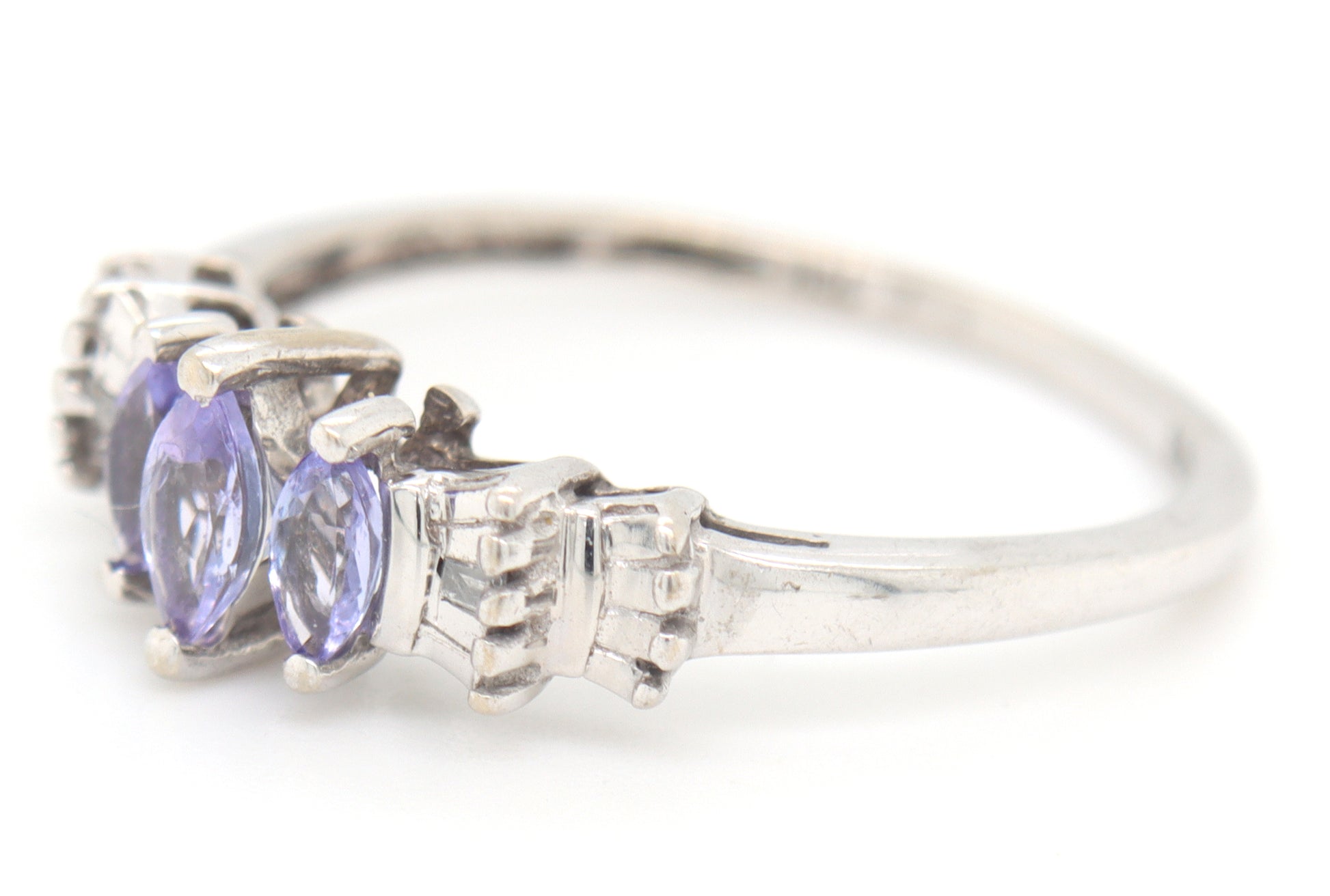 10kt White gold Iolite cocktail ring