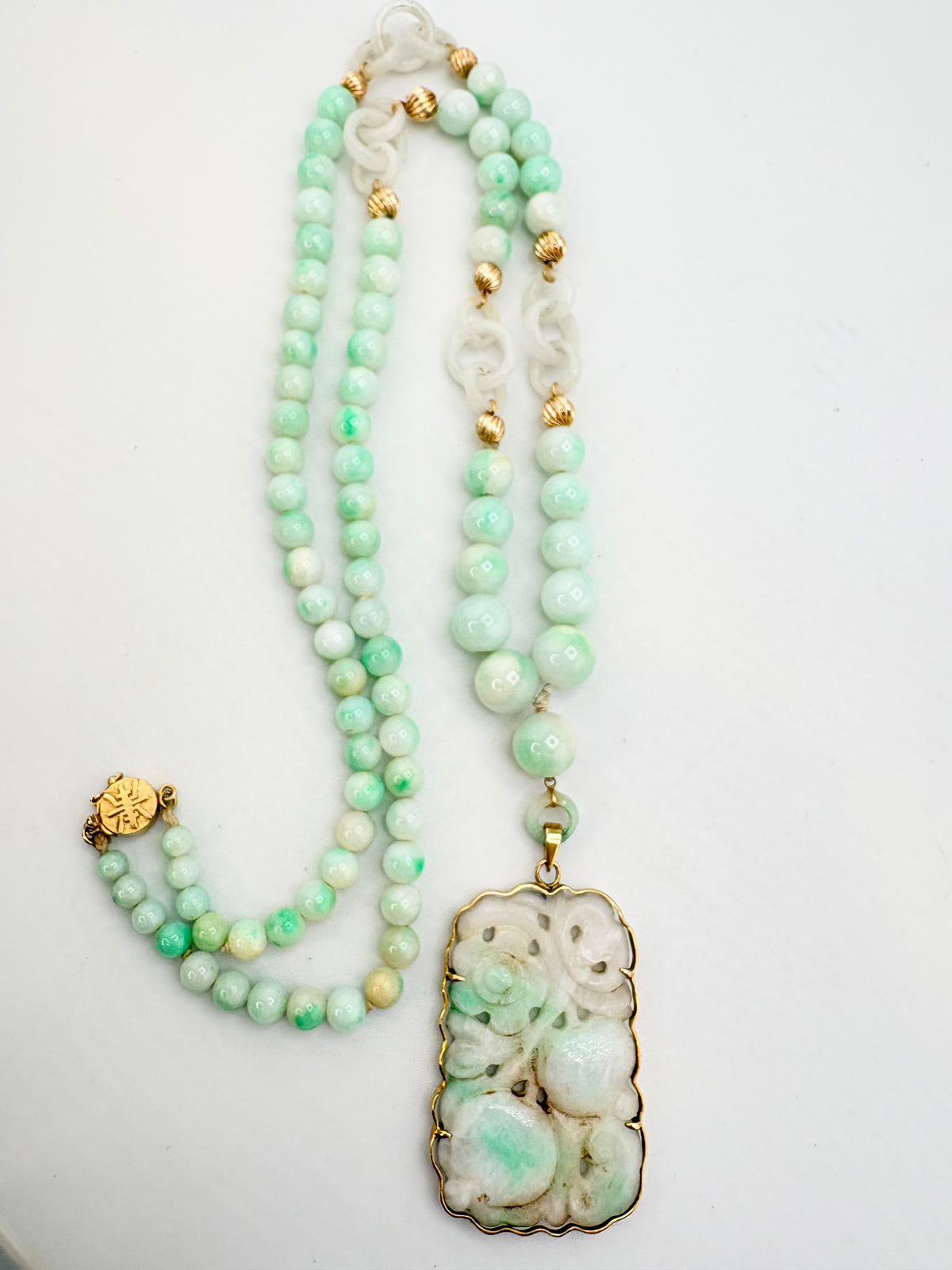 14KT Yellow Gold Vintage Chinese Carved Green and White jade Beaded Necklace With A central Flral Pe