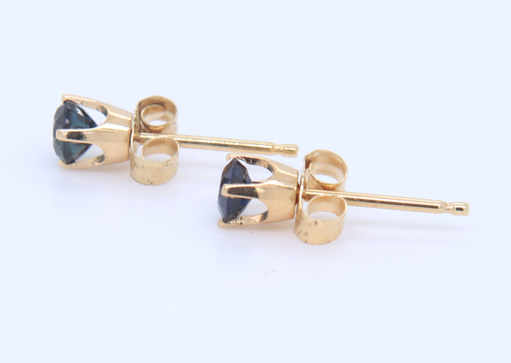 Classic Yellow Gold approximate 0.40ctw Blue Sapphire Stud Earrings