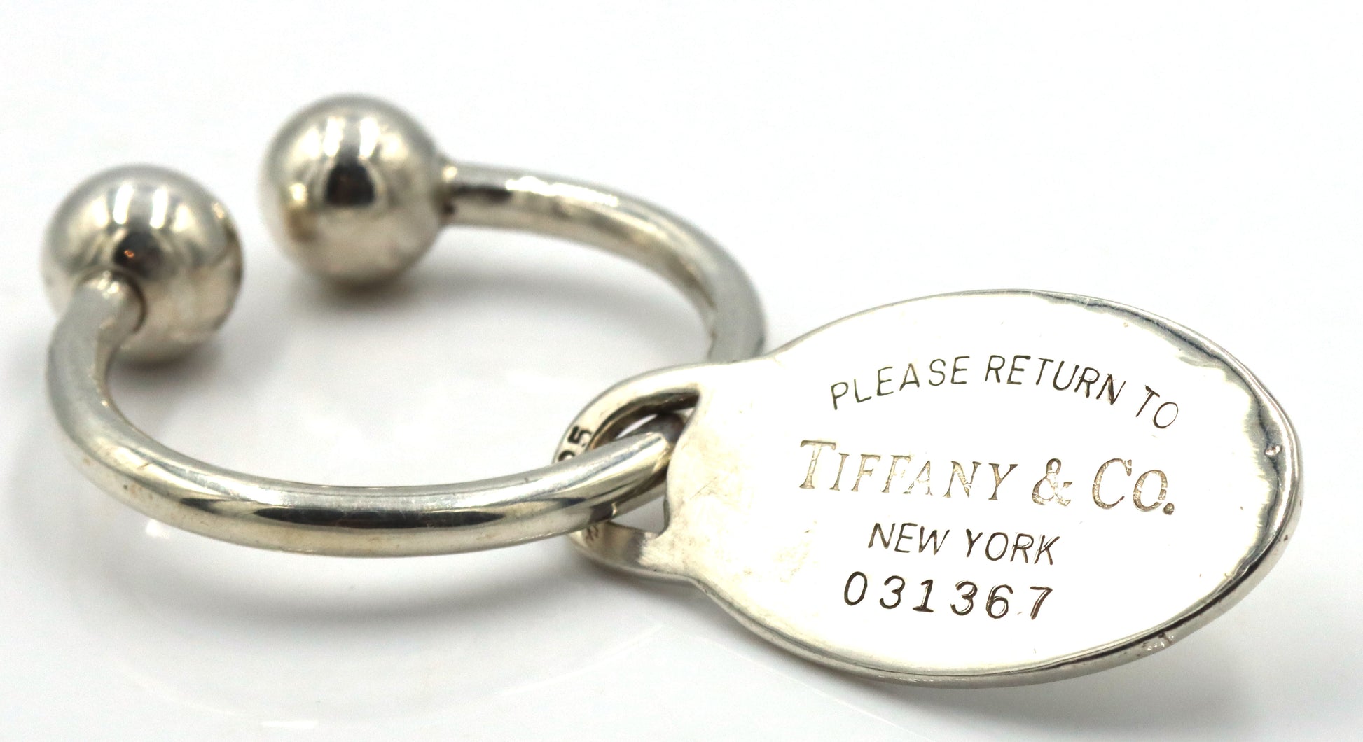 Tiffany & Co return to Tiffany oval tag screwball key ring