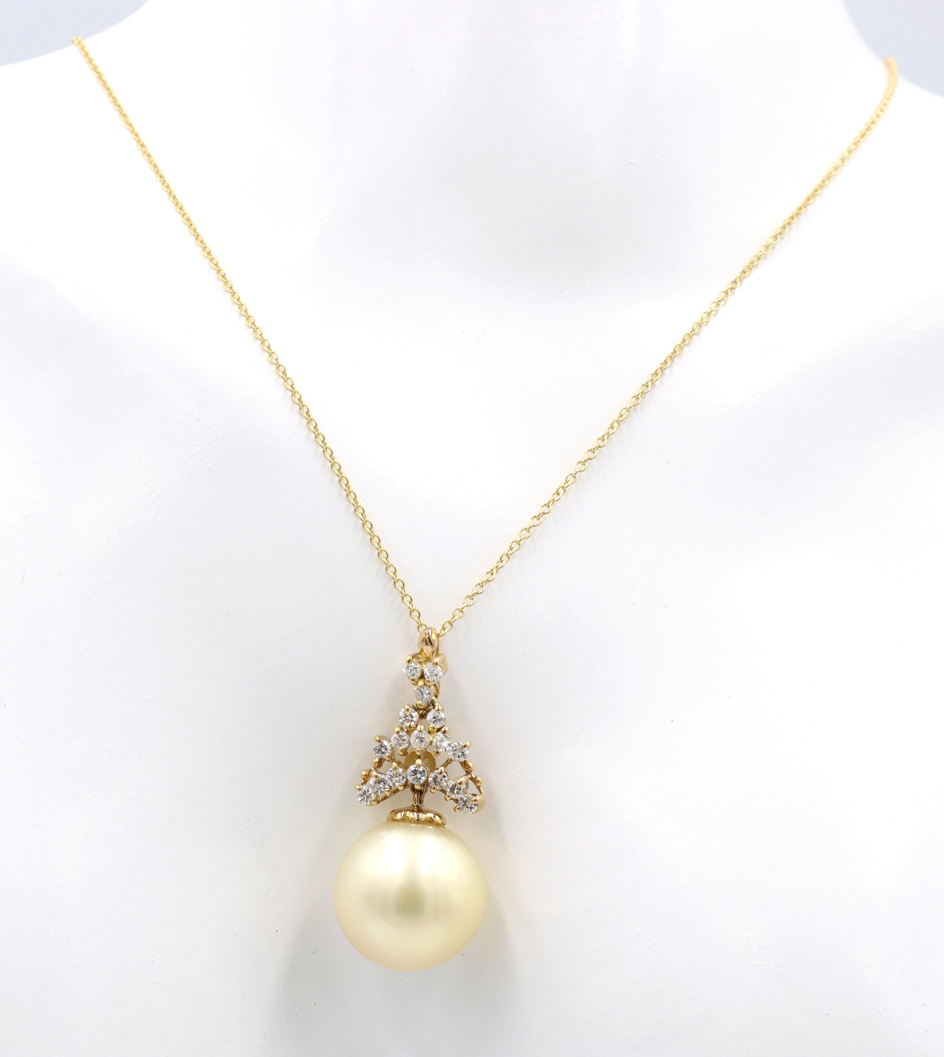 18kt Yellow Gold Golden South Sea Pearl and Diamond Pendant on Chain
