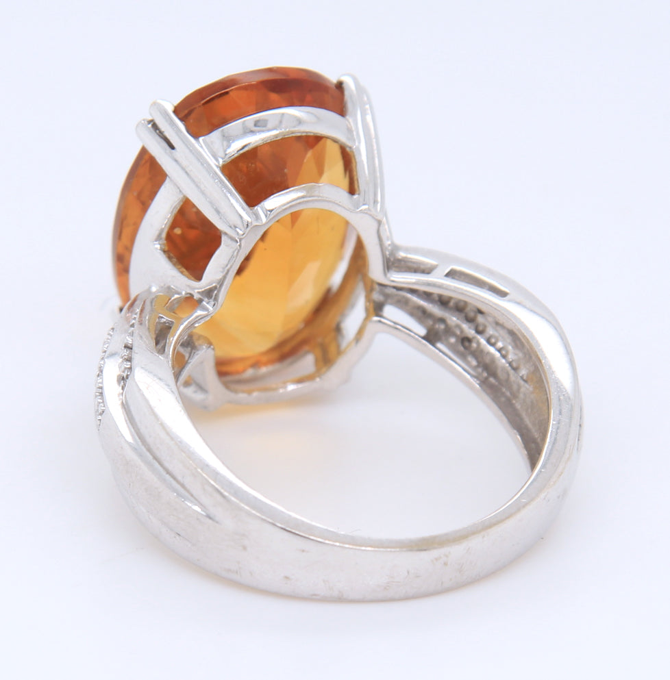 10K White Gold large Oval Cirtrine Ring
