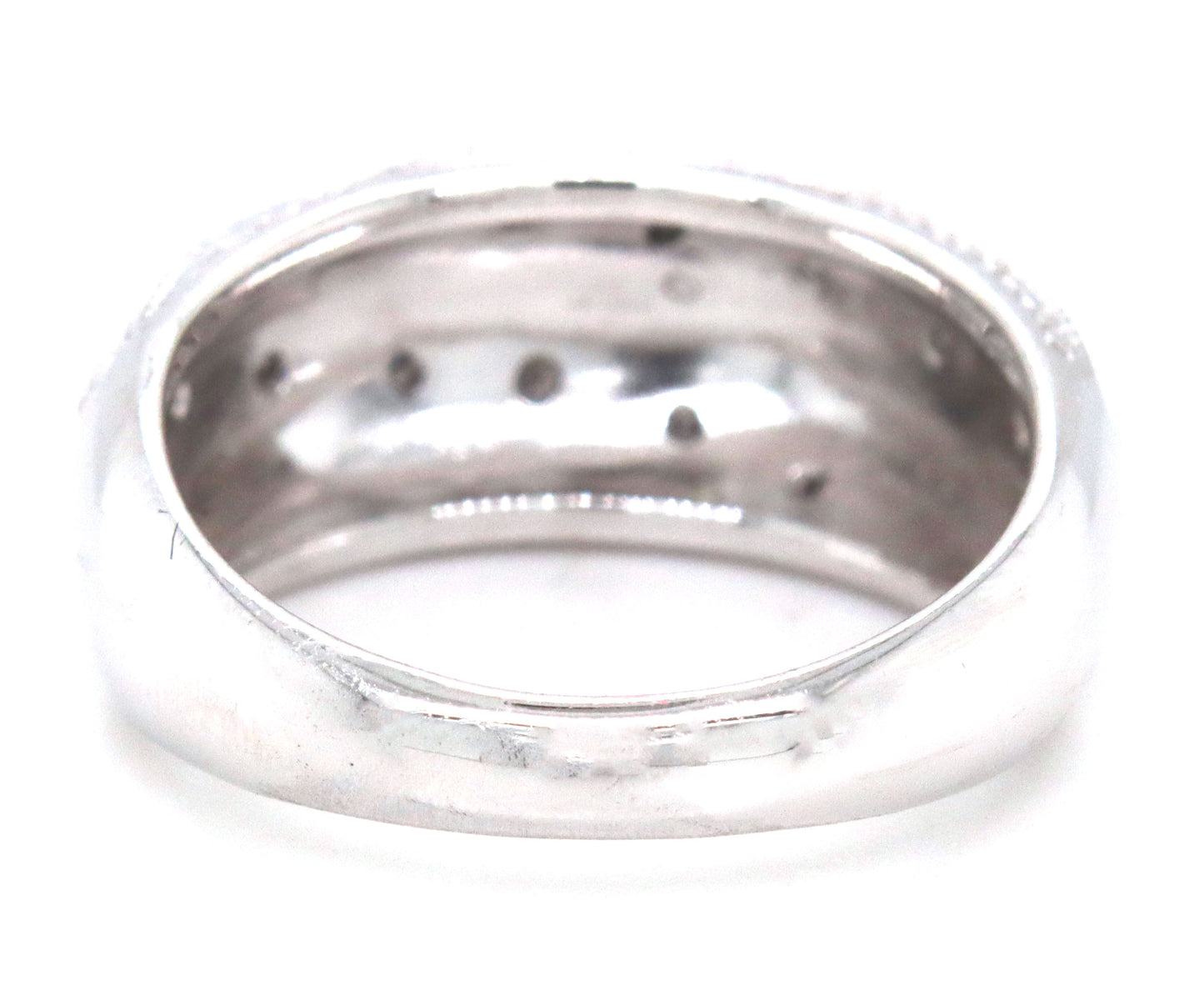925 Sterling silver ring with diamond accents