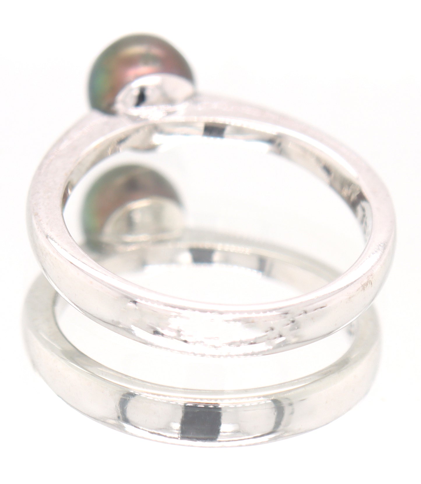 Simple 18kt WG 6.5mm Black Pearl Ring