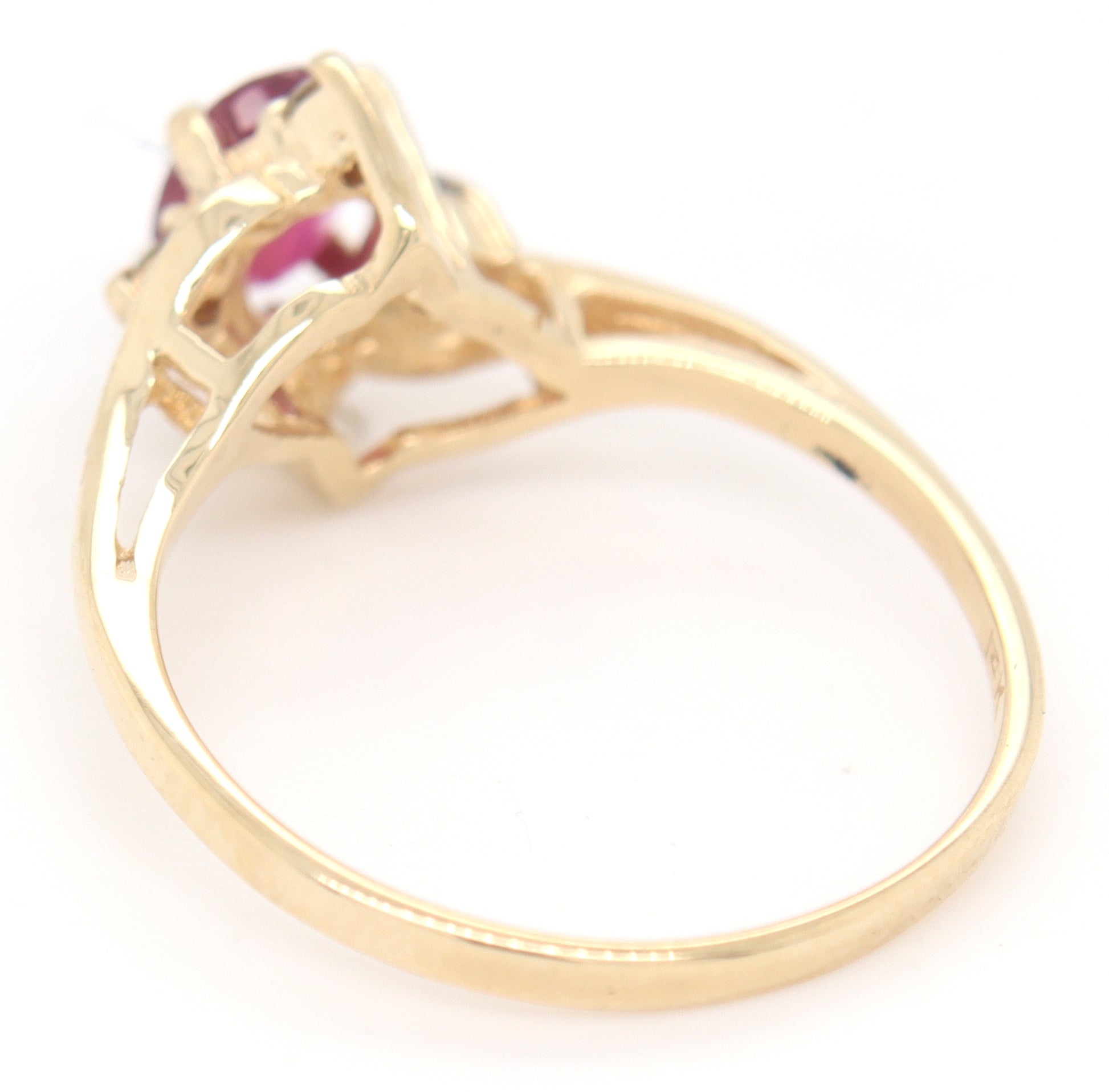 14kt Yellow gold 0.50ctw ruby and diamond accent ring