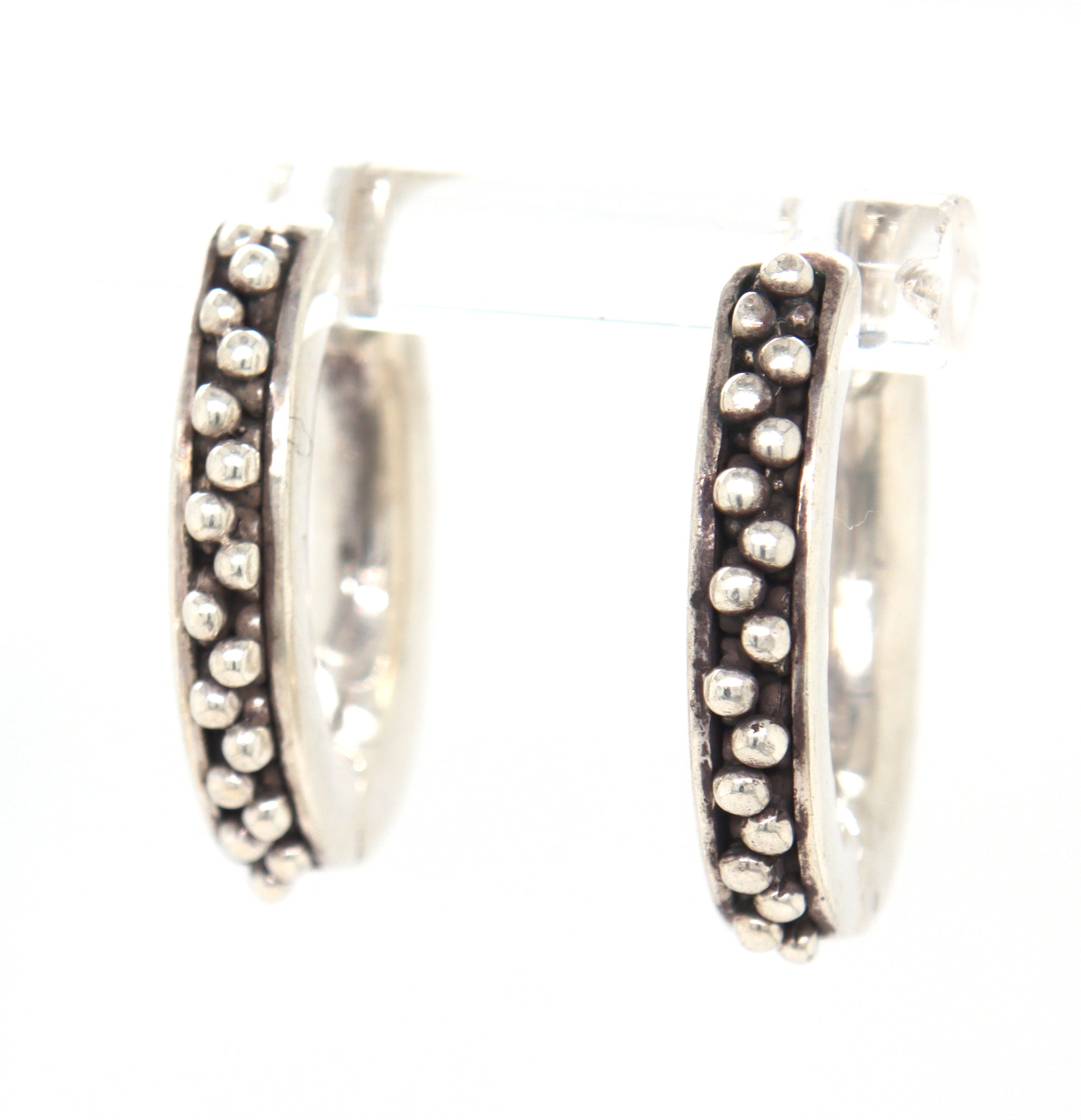 Micheal Dawkins Pebble oval hoop earrings