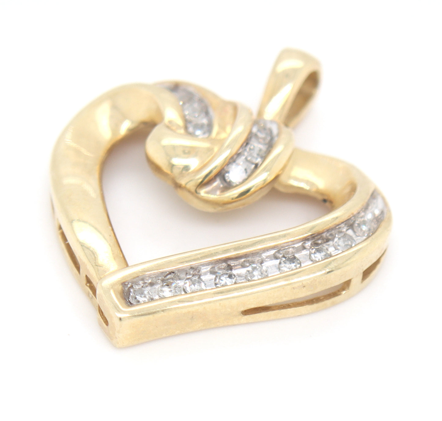 10kt Yellow gold heart shaped diamond pendant