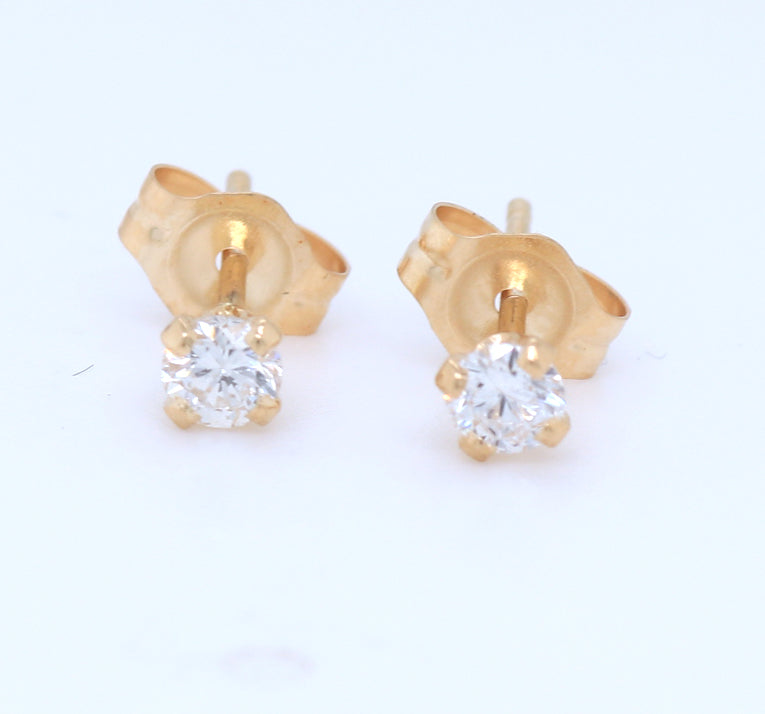 14kt Yellow gold 0.16ctw round brilliant cut diamond stud earrings