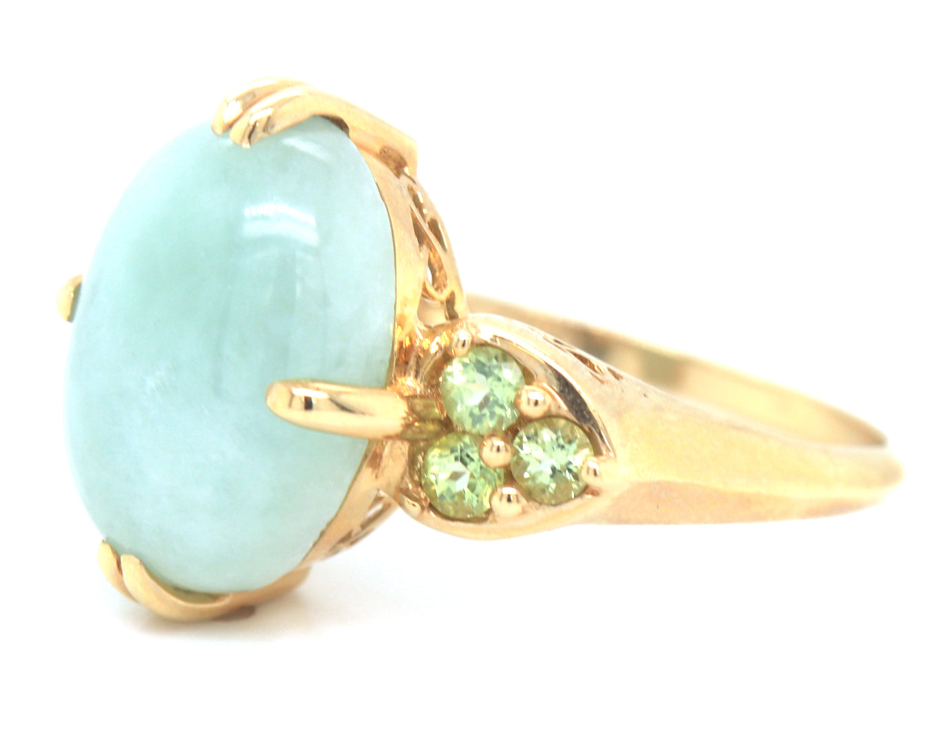 14kt Yellow gold Jade and peridot ring