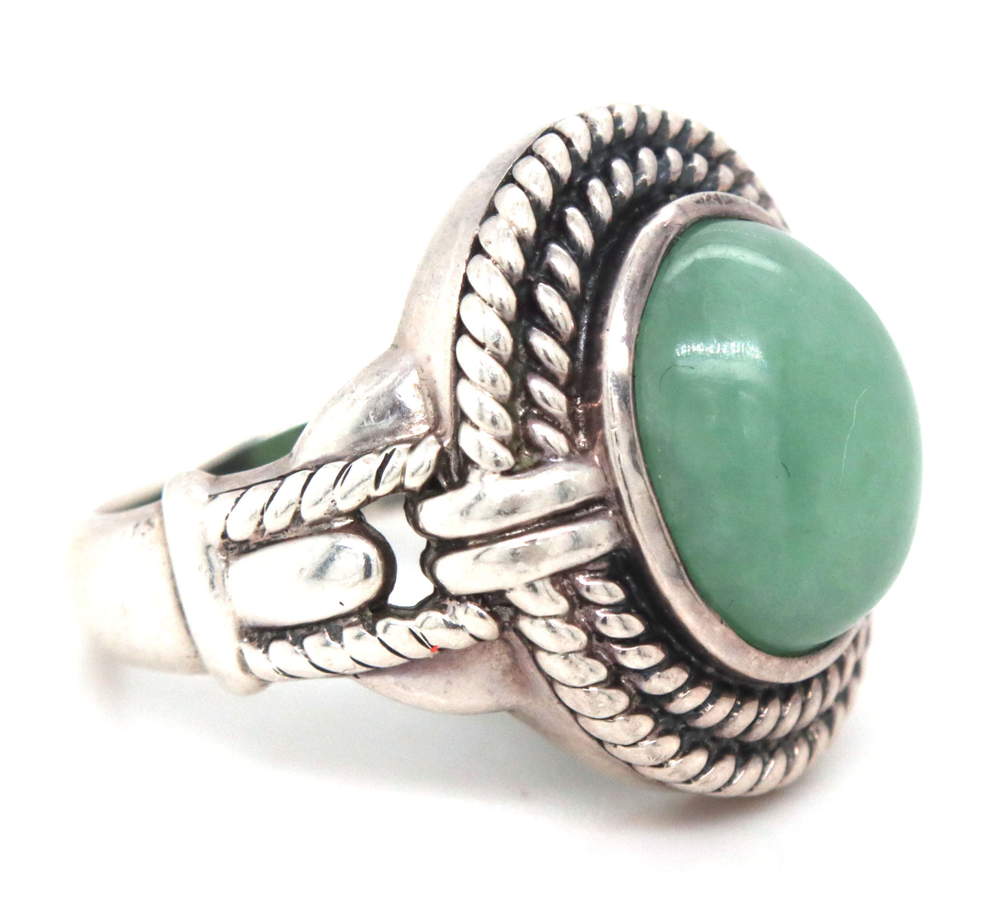 925 Sterling Silver Beautiful Oval Jade Ring