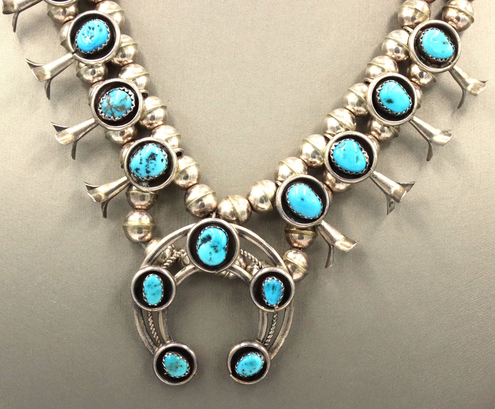 Navajo Kingman PG turquoise sterling silver necklace