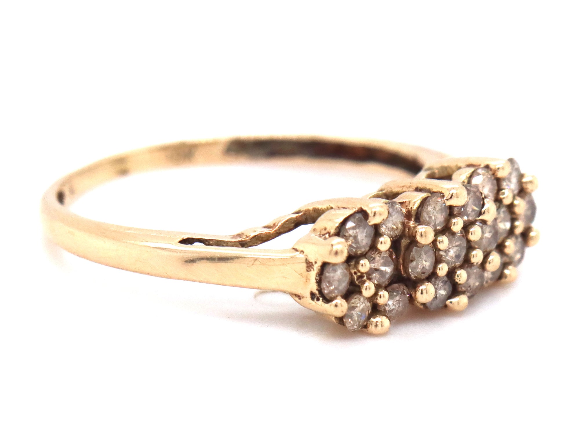 10kt Yellow gold champagne diamond ring