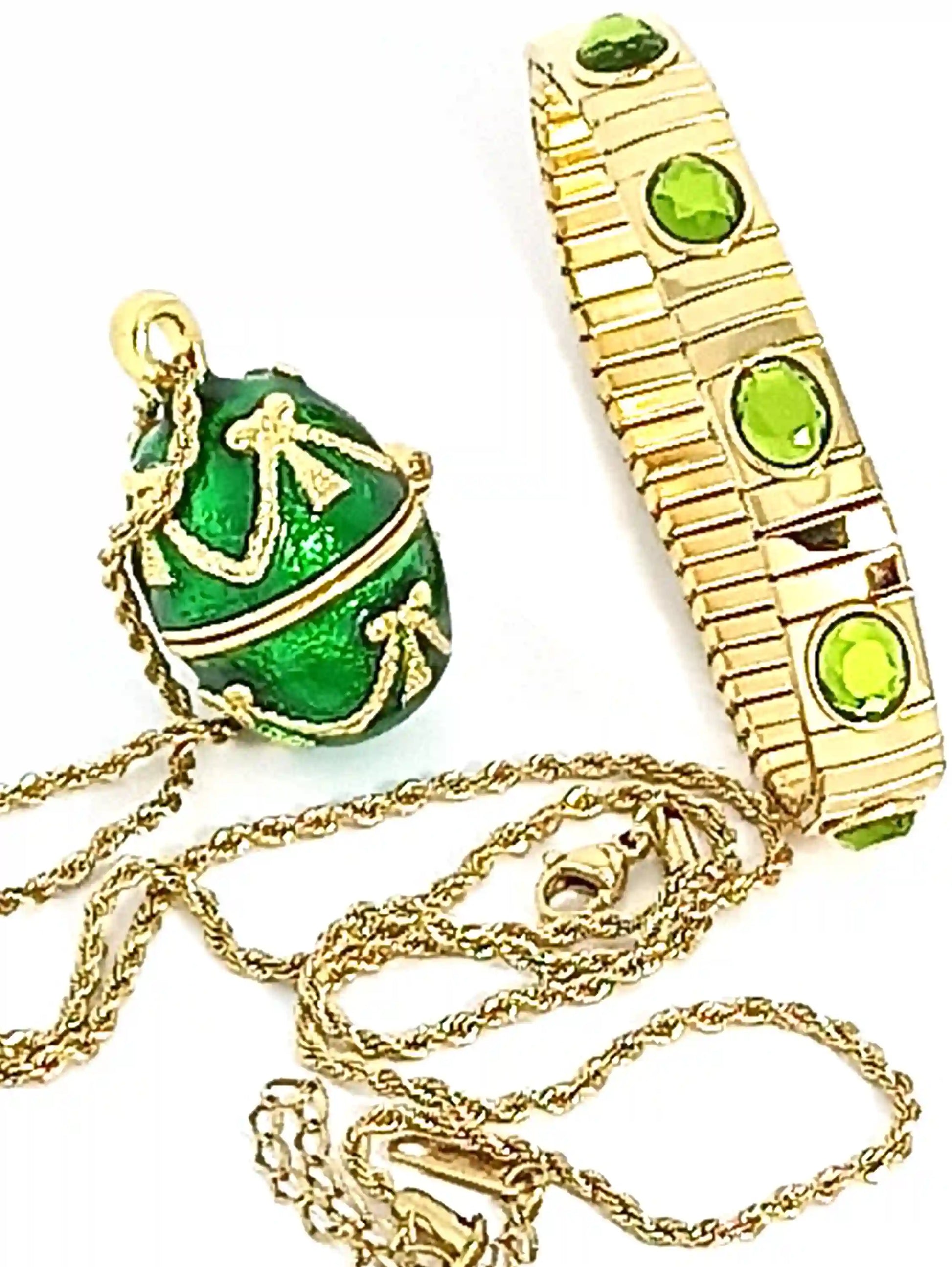 Timeless Elegance Emerald Green Vintage Egg Jewelry Set