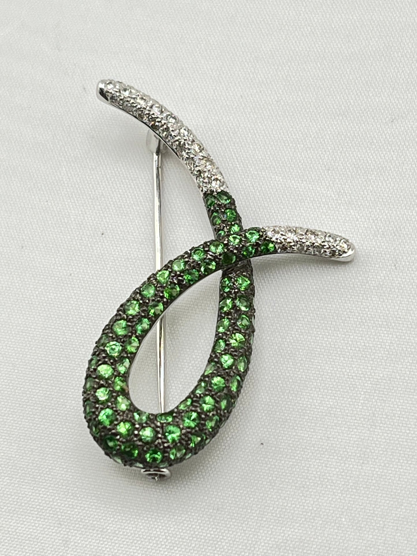 18KT White Gold Le Vian Diamond & Tsavorite Brooch