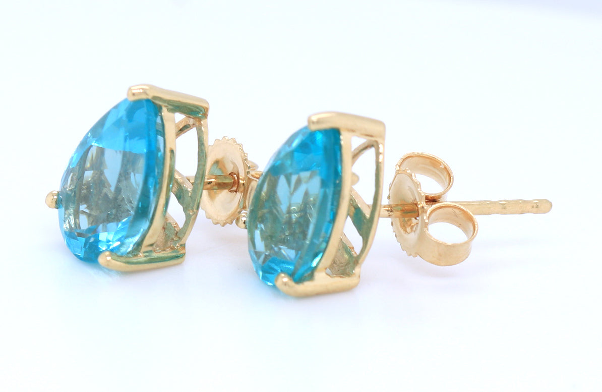 14kt Yellow gold pear shaped quartz stud earrings