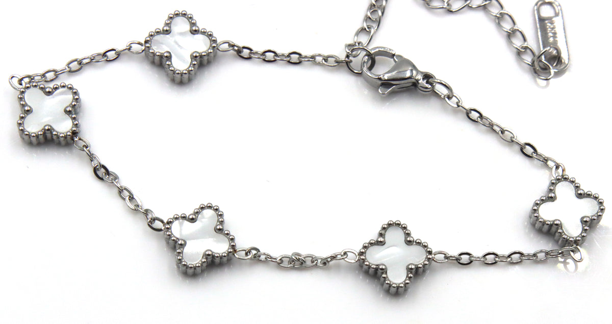 White stone clover bracelet in stainless steel