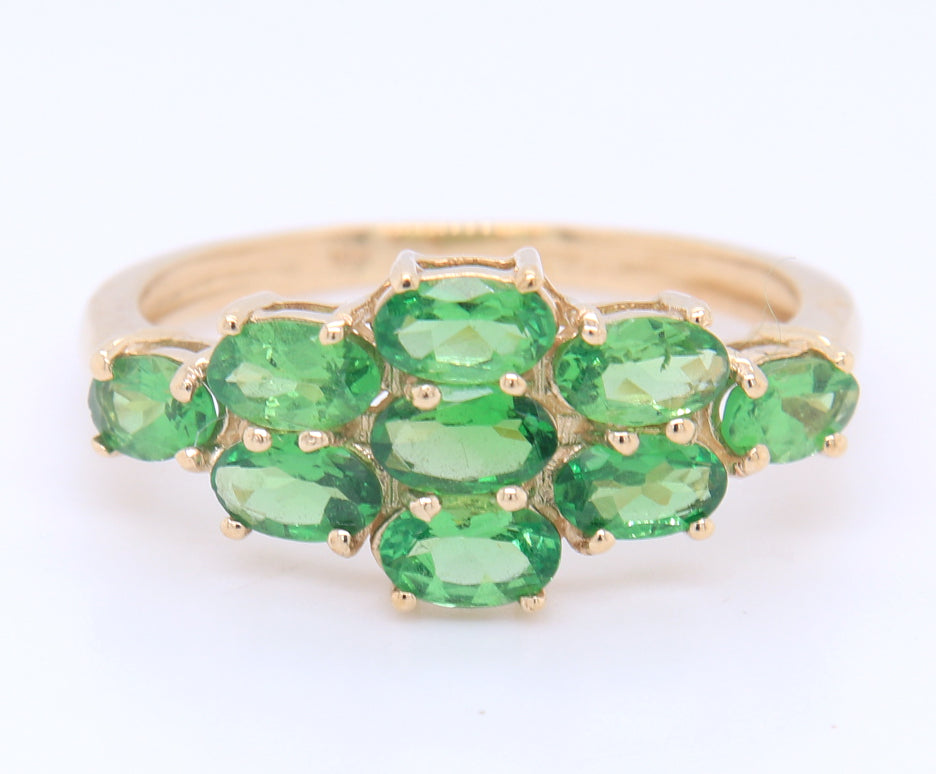 10KT Yellow Gold PErdiot Star Eaarings And Emerald Cluster Ring