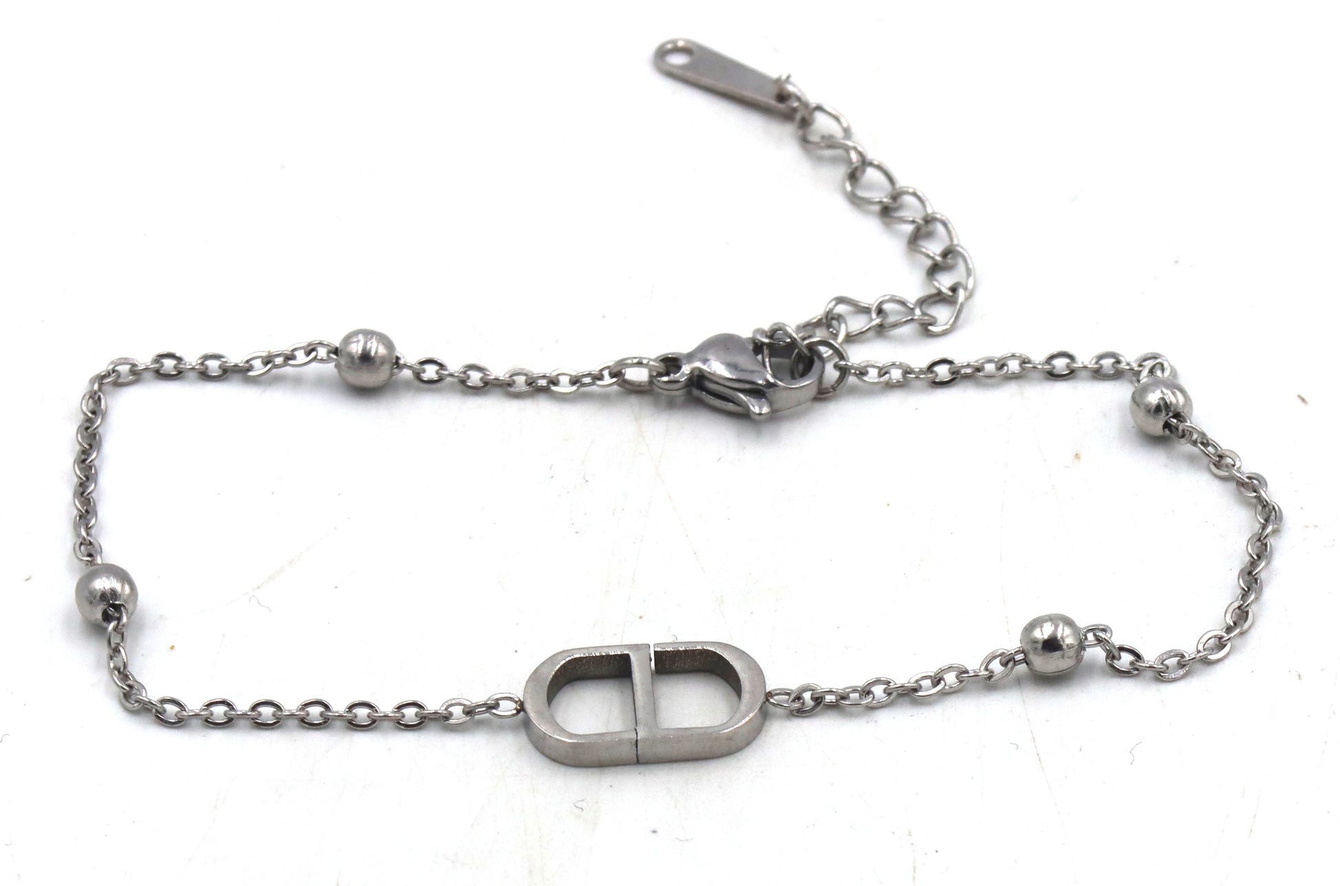 Stainless steel adjustable bracelet
