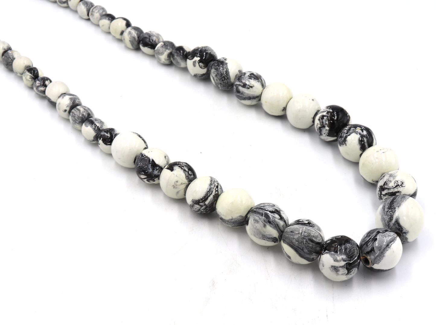 Set of black and white wooden necklace, Bracelet and earrings