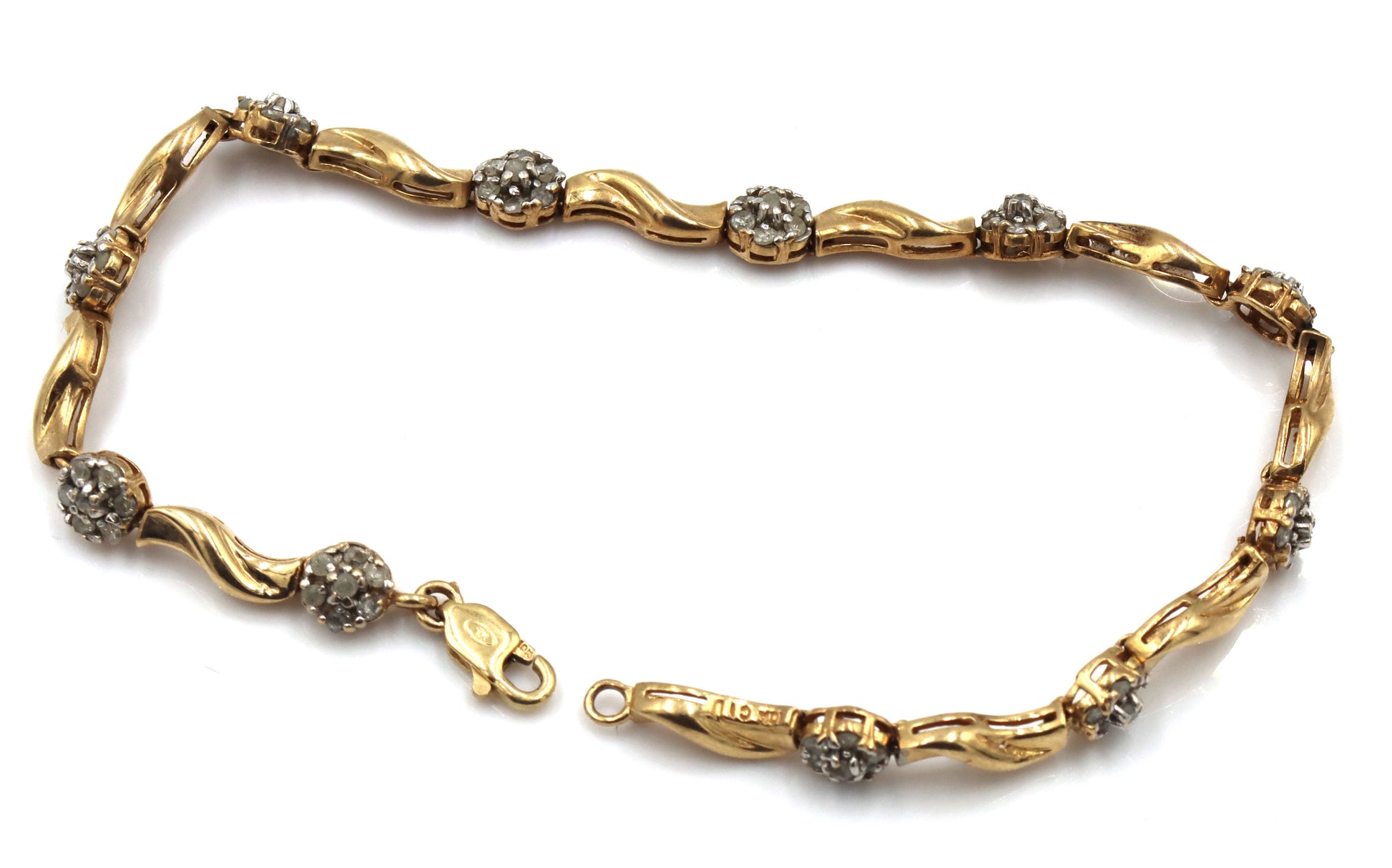 10kt Yellow gold diamond flower link bracelet