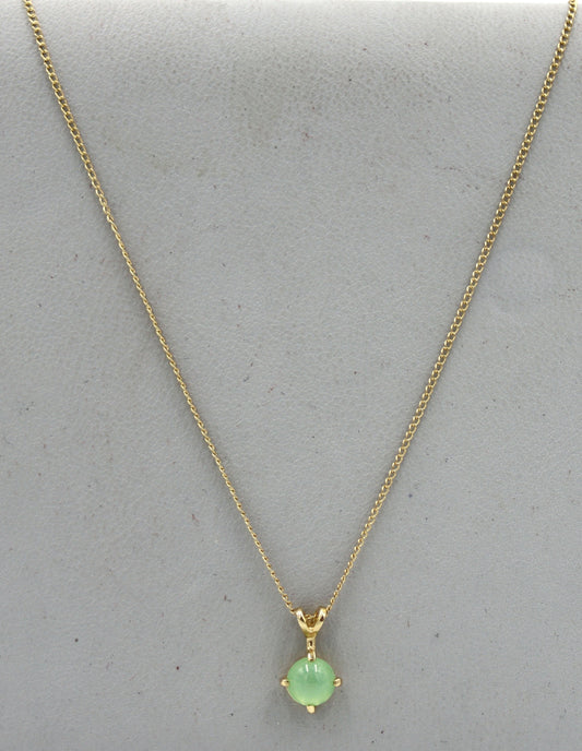 14kt Yellow gold round green star sapphire pendant on chain