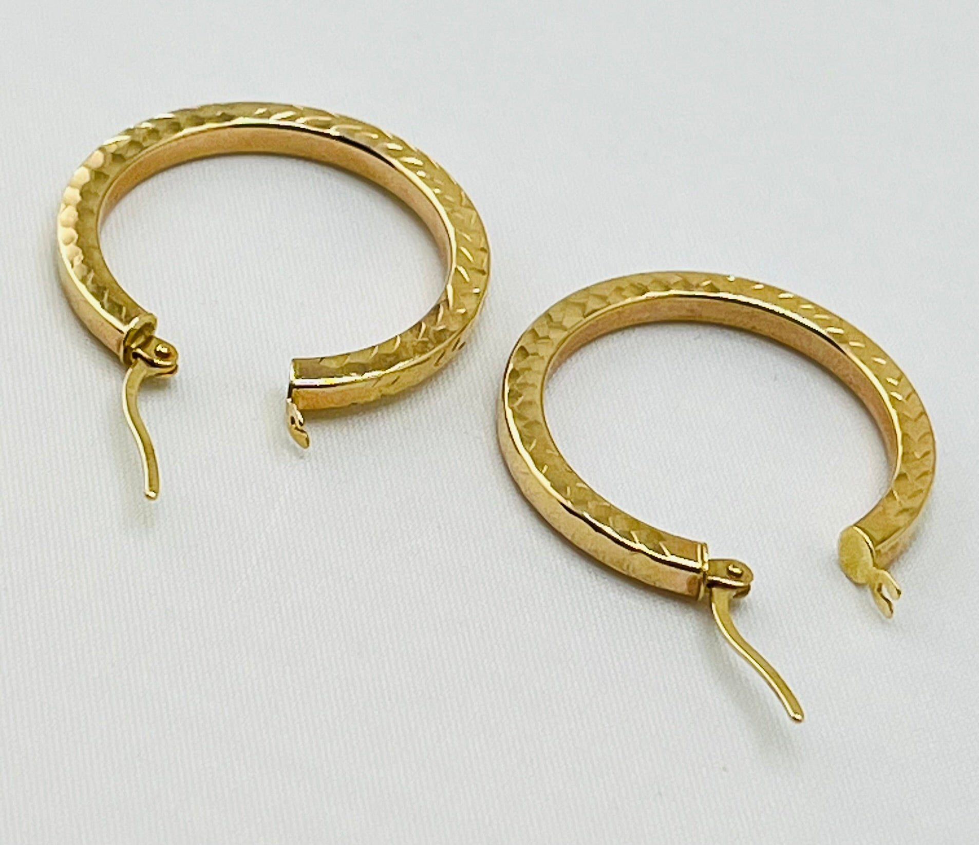 14KT Yellow Gold Hammered 25mm Hoop Earrings