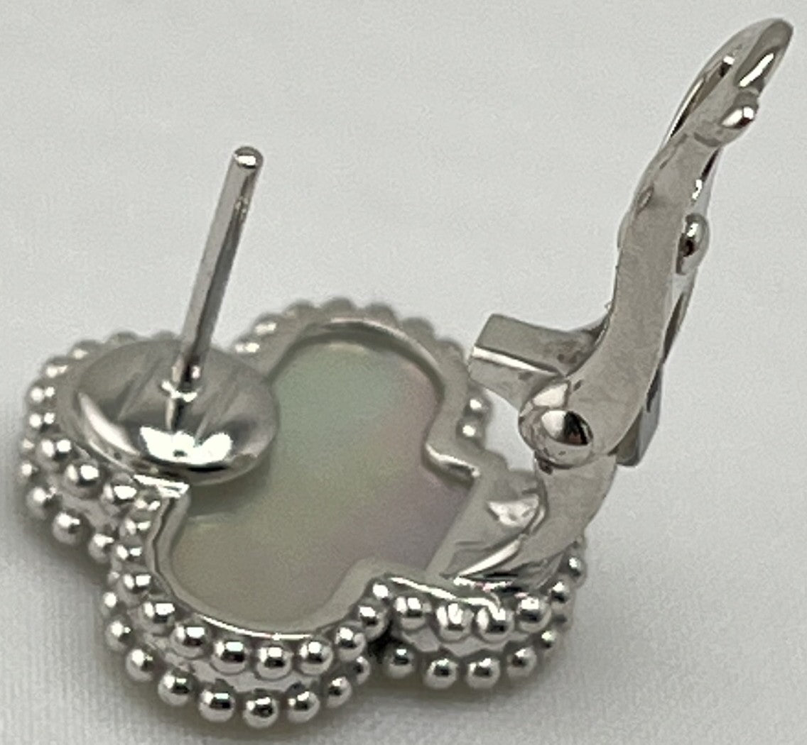 18KT White Gold White Mother Of Pearl Clover Earrings