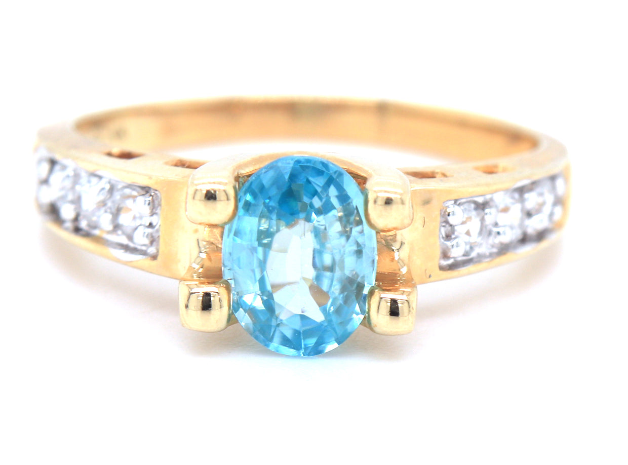 14kt Yellow gold blue Spinel and diamond ring