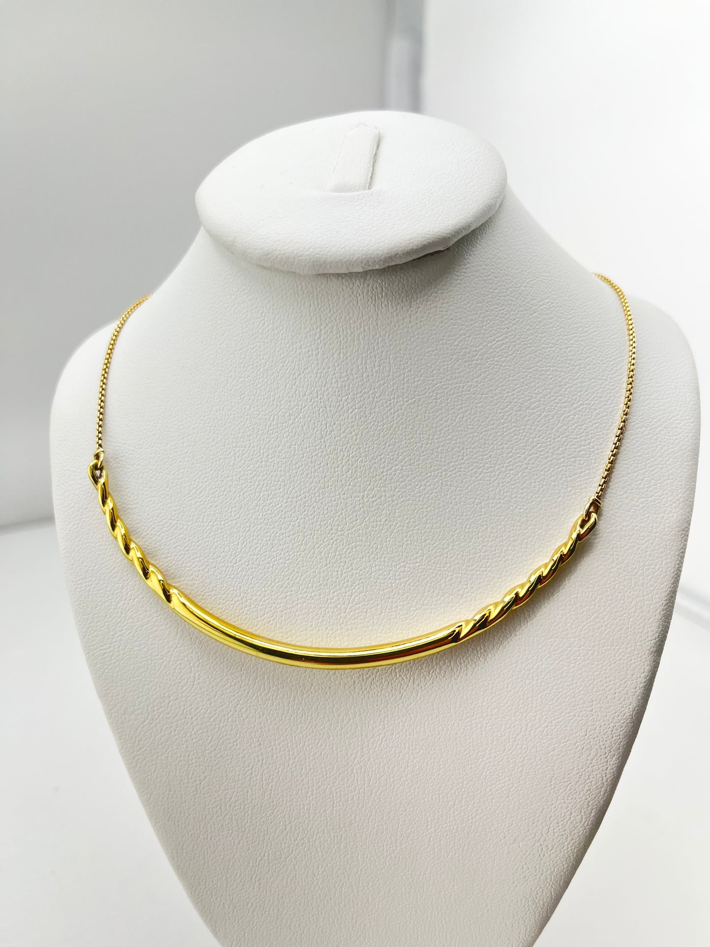 David Yurman 18KT Yellow Gold Curved Bar Necklace