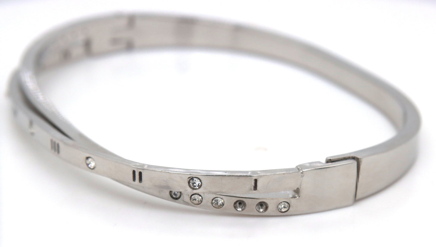 Stainless steel twisted bangle